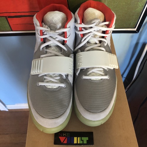 Size 12 - Nike Air Yeezy 2 Pure Platinum 508214-010 Wolf Grey SAME DAY SHIPPING - Picture 3 of 8