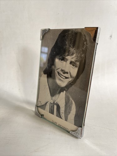 SIR CLIFF RICHARD FIRMADO EN PERSONA Autógrafo 5.5 x 3" TARJETA PROMOCIONAL / FOTO Desvanecida - Imagen 2 de 7