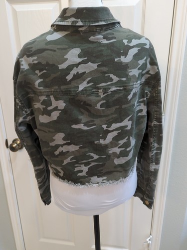 JUSTICE GIRLS ARMY GREEN CAMOUFLAGE PRINT DENIM JACKET SIZE 14/16 - Picture 3 of 5