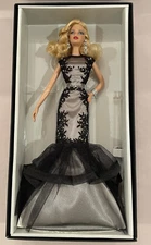 PRE HOL SALE! SAVE 25% 2015 PLATINUM CLASSIC EVENING GOWN BW COLL BFC CGT31 NRFB