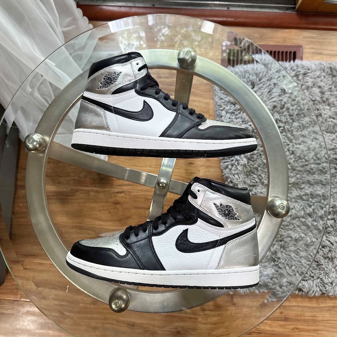 シューズ(男性用) AIR JORDAN 1 RETRO  Size 11 Men's - Jordan 1 High Retro OG Black White Metallic