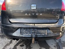 Seat Altea 5P  Stoßstange hinten mit PDC  in LS9N Negro Tinta