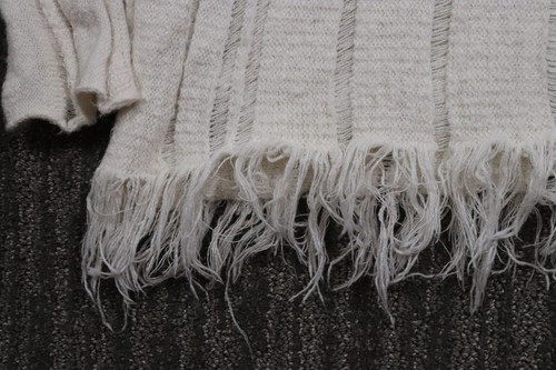 Suéter de punto Free People abierto para mujer XS blanco asimétrico shabby chic bohemio - Imagen 5 de 9