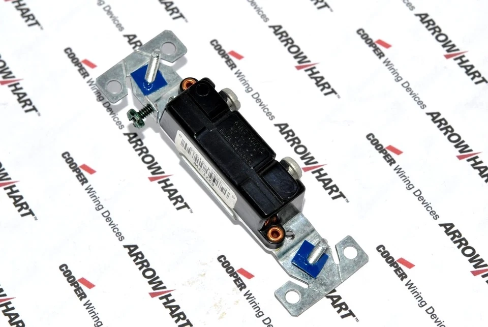 1 pieza - Interruptor de palanca de aluminio COOPER 5221-7W 15A 120V cable lateral de un solo polo Foto 4 de 4