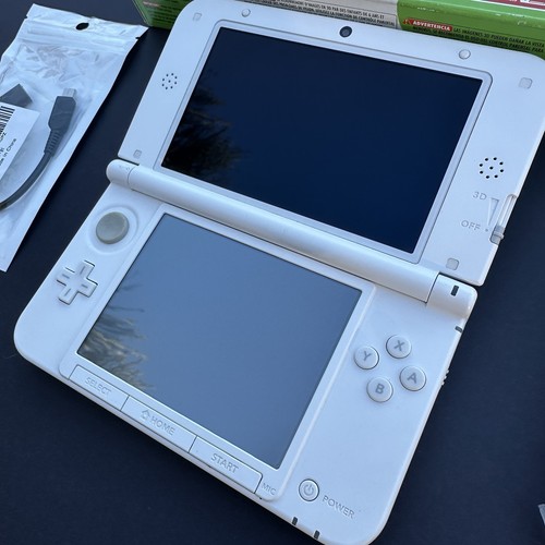 Nintendo 3DS XL Yoshi Lime Green Handheld Console Limited Edition System W/ Game - Bild 19 von 24