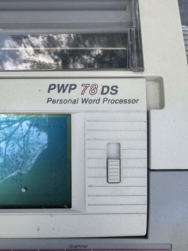 Smith Corona PWP 78DS Personal Word Processor - Picture 4 of 6