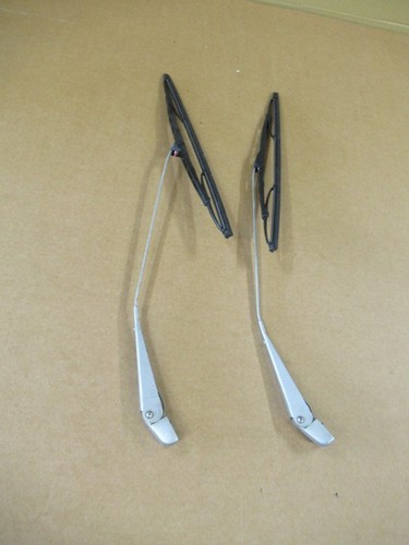 Ford Escort mk1 Wiper Arms and Blades ( to suit a LHD car ) - Picture 4 of 7
