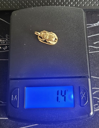 1.4 G 18K Gold Scarab Charm - Picture 4 of 5