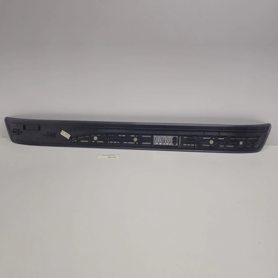 BMW 330xi 2006-2008 cubierta del umbral de la puerta delantera - izquierda 51477060279 Foto 3 de 4