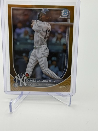 Bowman Chrome 2025 - JAZZ CHISHOLM, JR. - True Gold Refractor/50 - Yankees - Imagen 11 de 11