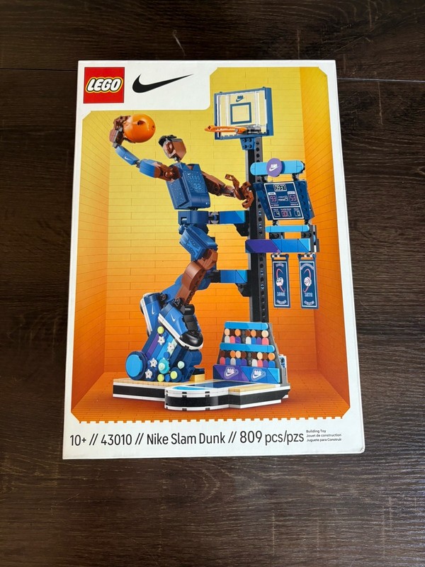 LEGO Nike Slam Dunk Exclusive Collab Limited Edition Set New Sealed In Box