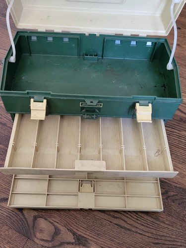 Plano Vintage 787 Large Flip Top 4 Tray Fishing Tackle Box With Latches - Picture 7 of 9