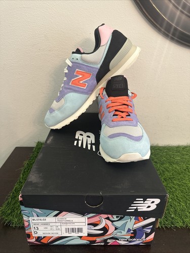 Herren Gr. 13 D M New Balance 574 Louis De Guzman Ma Davina ML574LG2 Schuhe Wildleder - Bild 2 von 8