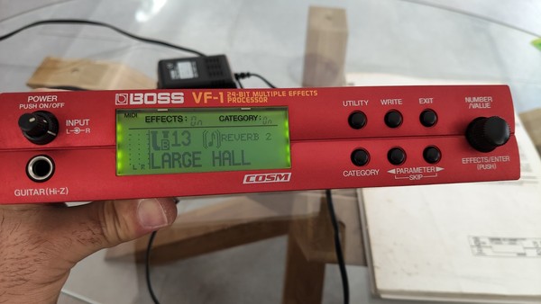 Boss VF-1
