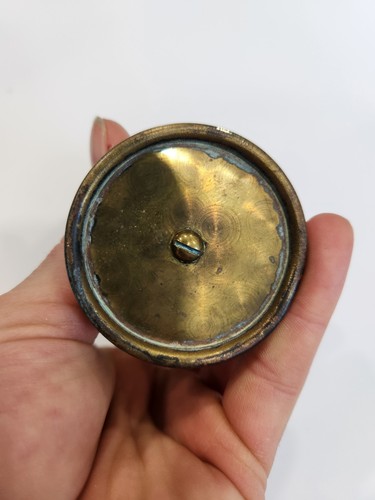 Beautiful brass chalice With Green Gems - Picture 10 of 11