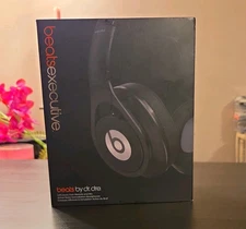 Pre-Owned - Beats By Dr. Dre - Executive - Wired - Original Case -  box