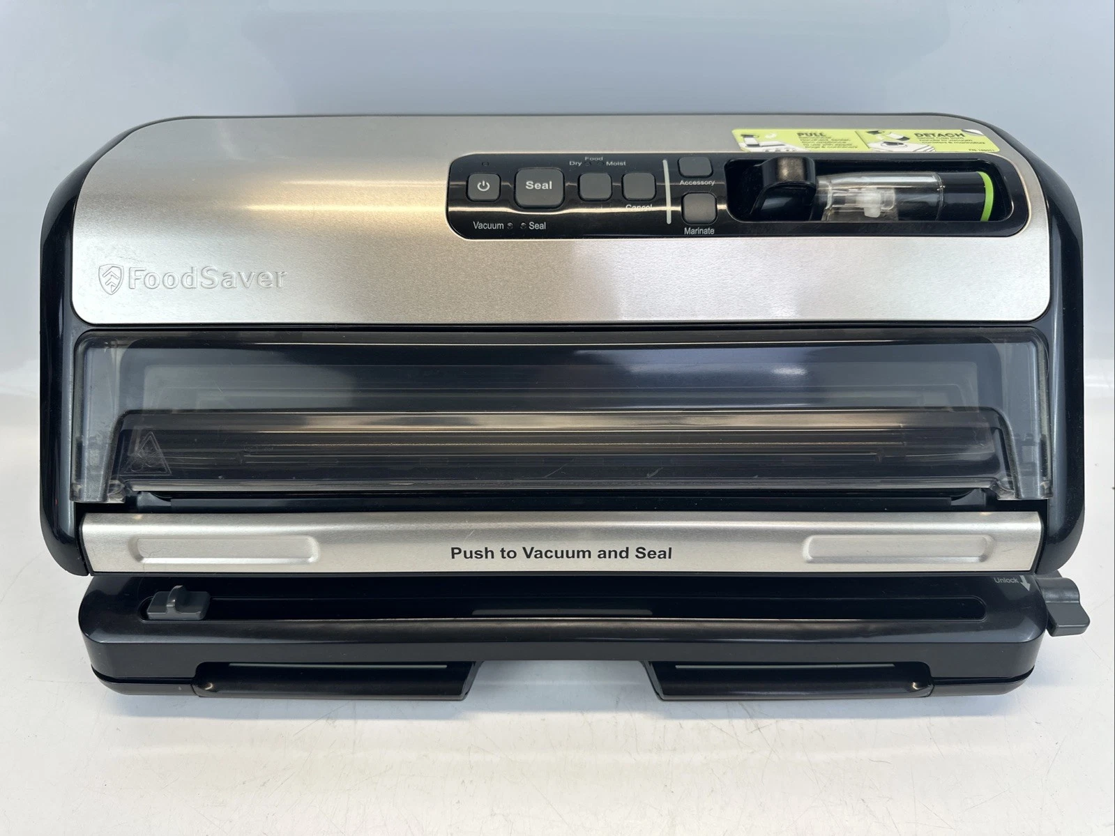 FoodSaver FM5200 Series 2-in-1 Vacuum Sealing System Food Preserver