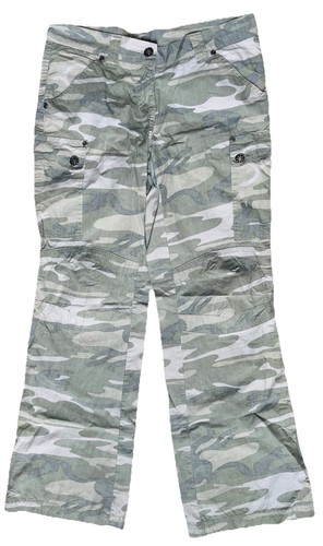Outfit XS Woman’s Camo Cargo Pants Low Rise Flared Bootcut Waist 29” - Picture 7 of 9