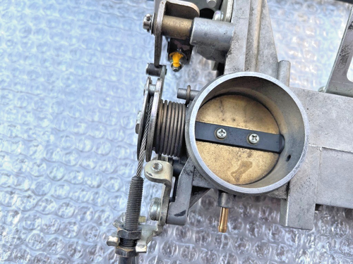 Triumph Speed Triple 1050 515NV 2011 2012 2013 2014 2015 Throttle body + cables - Picture 7 of 10