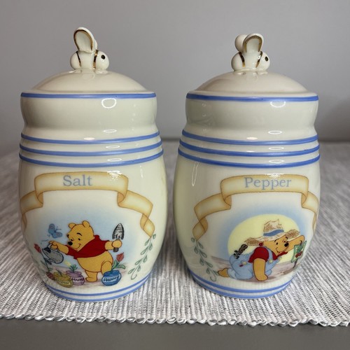 Lenox Disney Winnie The Pooh Salt and Pepper Gardening Honey Pot Shakers