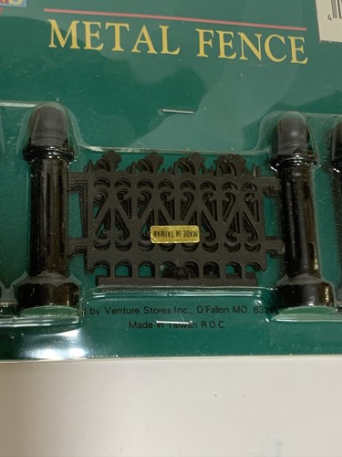 Vintage Metal Custom Design Christmas Village Fencing - Picture 3 of 4