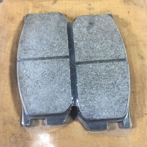 Akebono Front Disc Brake Pad Kit Fits For Toyota Corolla KE70 AE71 AE85 - Picture 4 of 7