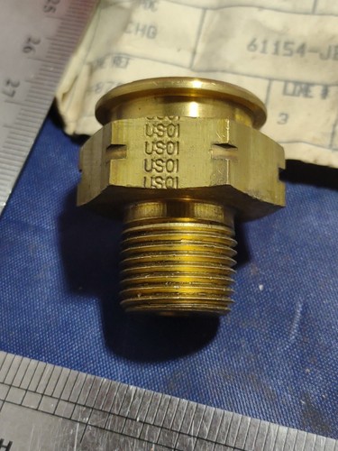GENUINE OEM VOLVO TRUCK 20725102 FUEL LINE TUBE FITTING, 3/8 NPTF MALE ADAPTER 1 - Bild 13 von 14