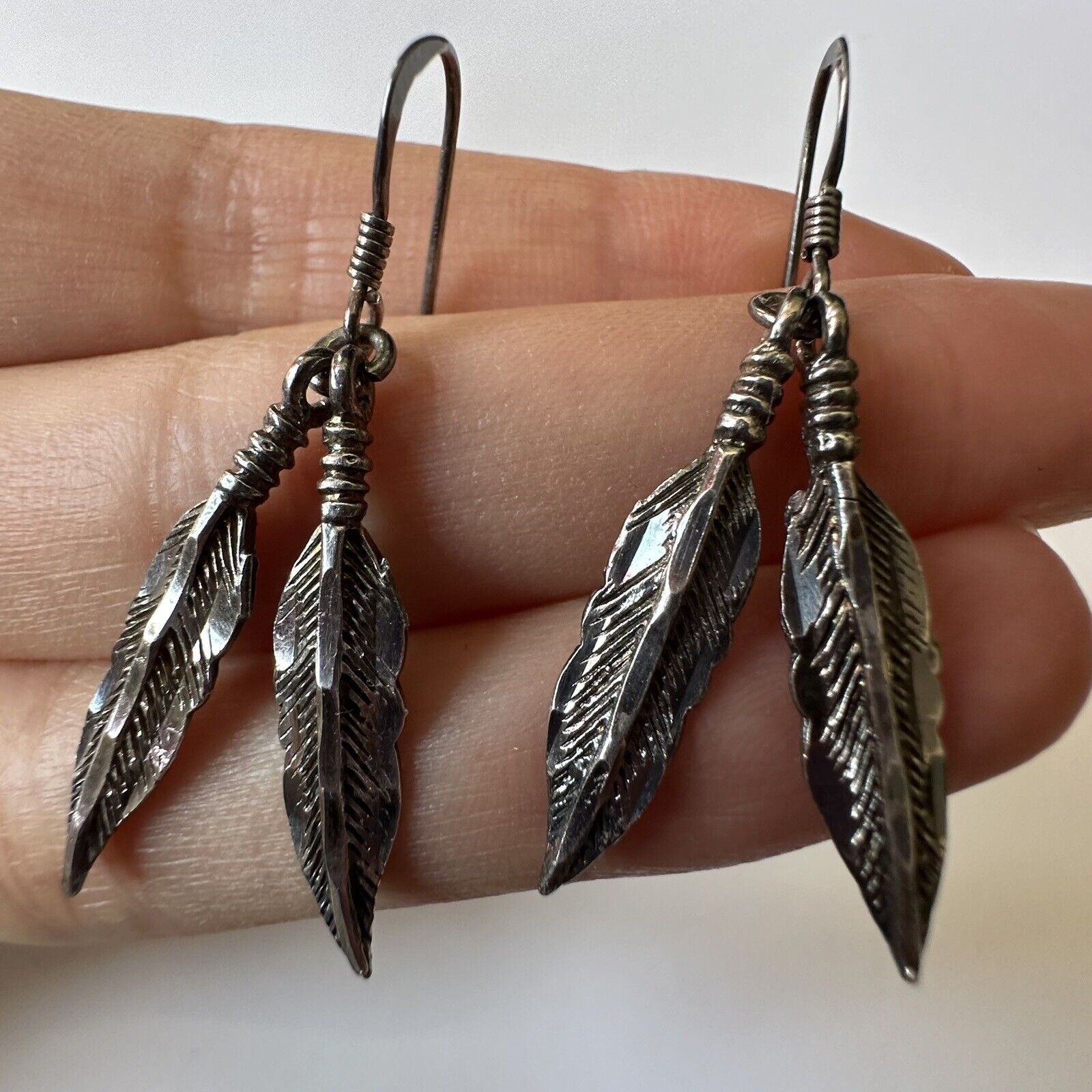 Vintage 925 Sterling Silver Earrings Drop Feather… - image 1