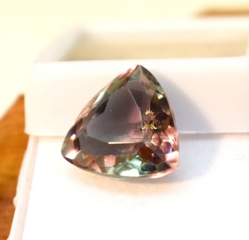 Piedra preciosa suelta que cambia de color 07 billones naturales con certificación de 13,75 quilates - Imagen 4 de 7