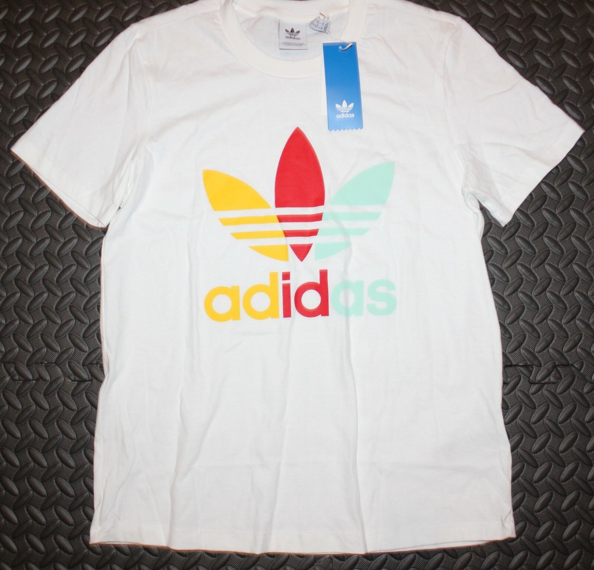 ◆adidas◆ Trefoil Lift Tee Gender Neutral JC8779 Clothing - Trefoil Lift Tee (Gender Neutral) - White