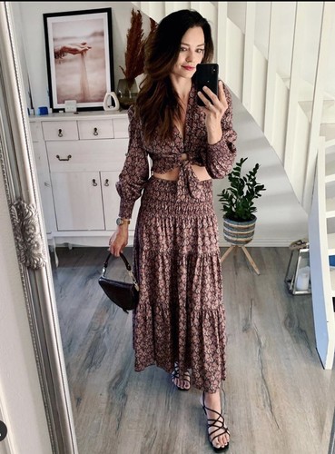 última blusa impresa zara ss20 con nudo 2605/139 ¡favorita blogger! - Imagen 2 de 9