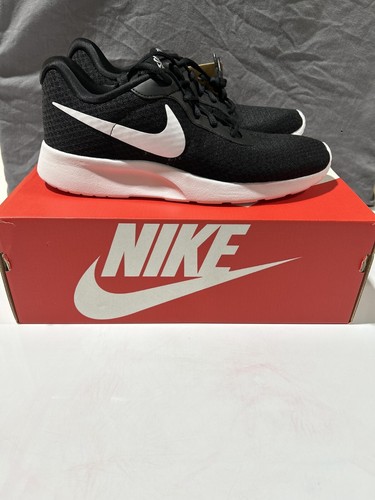 Sneakers donna Nike Tanjun Flyease nere bianche facili da indossare taglia 11