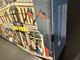 LEGO 10211 Creator Expert: Grand Emporium NIB Retired