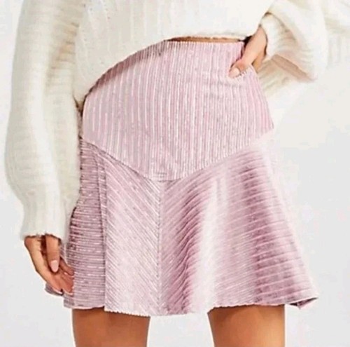 Free People Camden Minirock Gr. S violett rosa gerippter Cord
