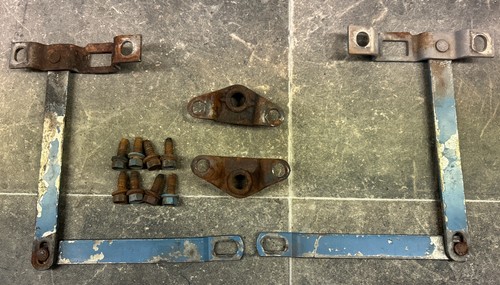 1984 GMC Pickup Truck Tailgate Hardware with Bolts - Picture 2 of 2