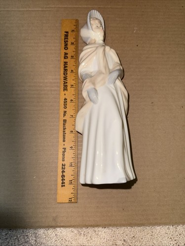 Vintage Porcelain Handpainted Lady Figurine 10.25” tall  By Jando  Made In Spain - Picture 10 of 13