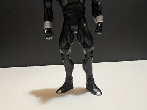 Mattel DC Universe Classics DCUC Black Suit Superman 6" Action Figure Wave 6 - Picture 3 of 7