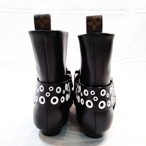 Louis Vuitton Boots Women Black Leather (calf) 4401750 - Imagen 3 de 11