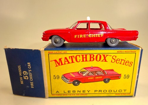 Matchbox No. 59B Ford Fairlane Fire Chief Car red rare grey Wheels in "D" box - Foto 1 di 10