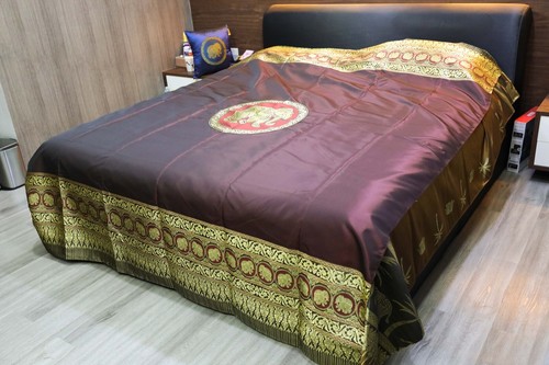 Thai-style "Chang glom" Silk Bedspread Bedcover for Double bed Perfect Souvenir