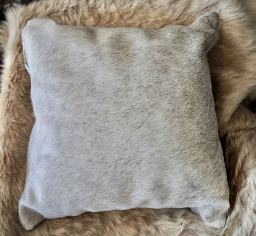  A Beautiful Soft Steel Grey 50cm Square  Cowhide Leather Cushion - Bild 1 von 6