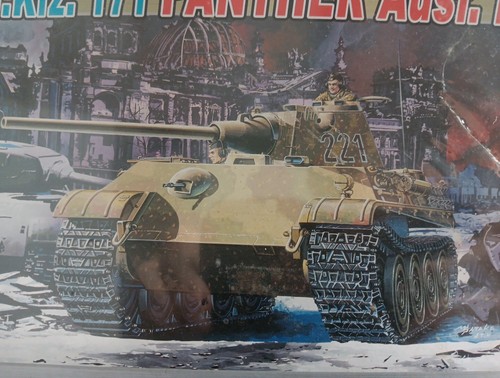 Dragon Models/German.Sdkfz.171.Panther.Ausf.F.Med Tank.1/72;Model Kit/New - Picture 5 of 7