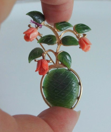 Broche alfiler urna SWOBODA 1966 rosas de coral de jade flores en jarrón como nuevo - Imagen 5 de 10