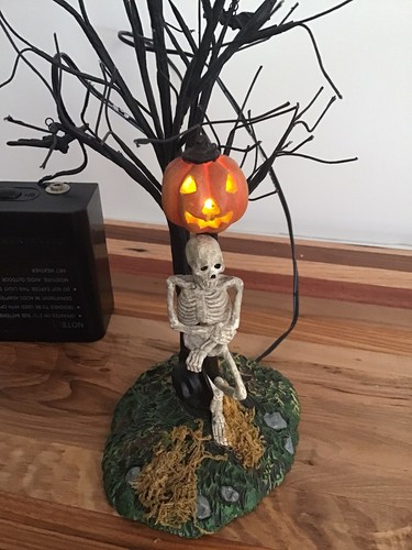 Department 56 Killing Time Halloween Village Accessories Skeleton Pumpkin Tree - Picture 8 of 13