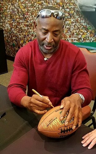 Cleveland Browns Autographed Football - 1986 Team : Schottenheimer, Byner, Mack - Picture 10 of 12