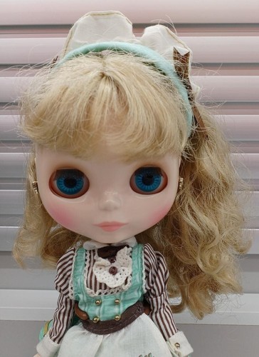 Takara Tomy Neo Blythe Minty Magic Shop Limited Fashion Doll Figure Used - Picture 2 of 12