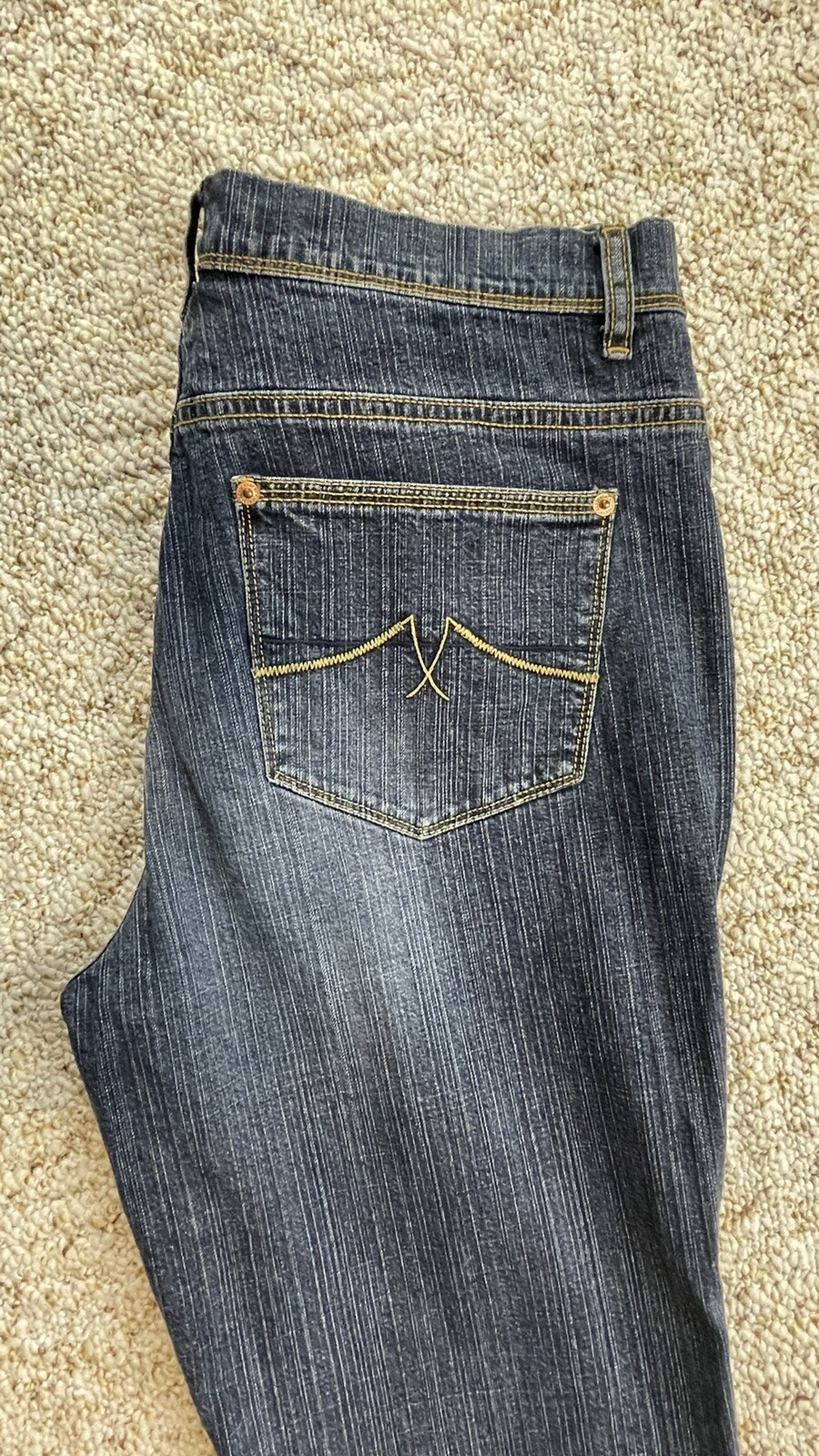 Jeanstar Women's High Waist Denim Stretch Cuffed Capris Jeans sz 33x20