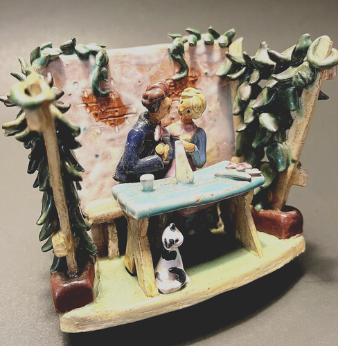 OOAK Ceramic Art Sculpture of Couple in Courtyard, Unmarked - Bild 1 von 9