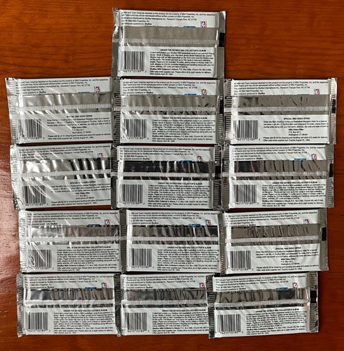 1992-93 Skybox Series 1 NBA Basketball Cards (13) Factory Sealed PACKS - Picture 2 of 3