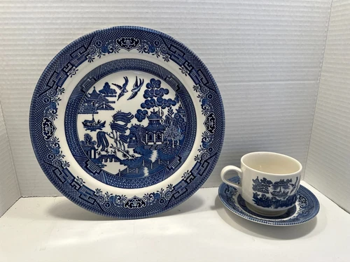 NEW IN BOX - Churchill Blue Willow 3 Piece Place Setting